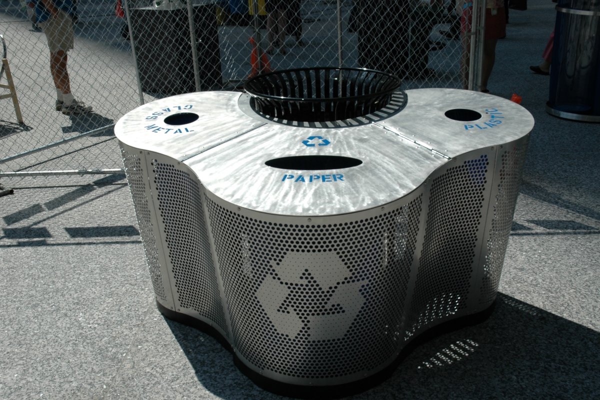 Recycle Trash Can